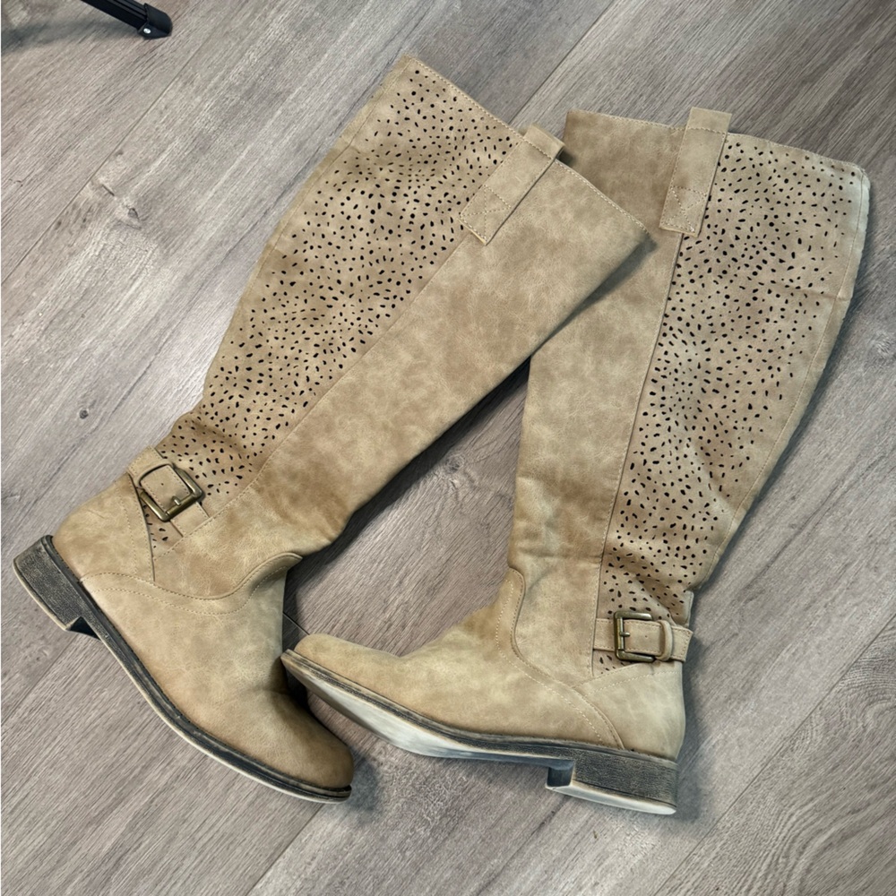 Tan boots